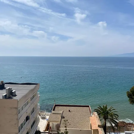 Nautilus Vistas Mar, Nuevo Centro Апартаменты Салоу