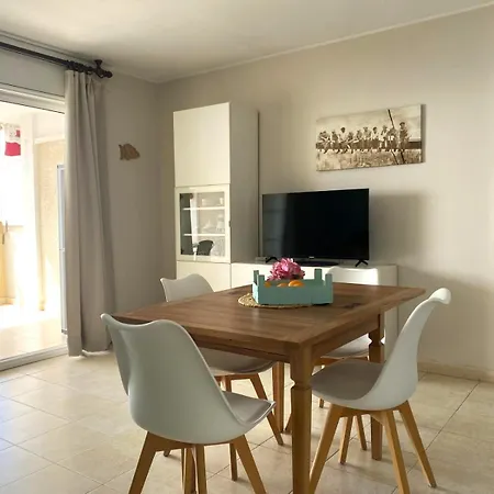 Апартаменты Nautilus Vistas Mar, Nuevo Centro Салоу