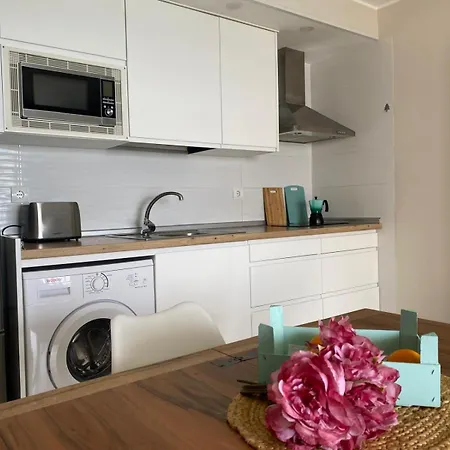 Апартаменты Nautilus Vistas Mar, Nuevo Centro Салоу