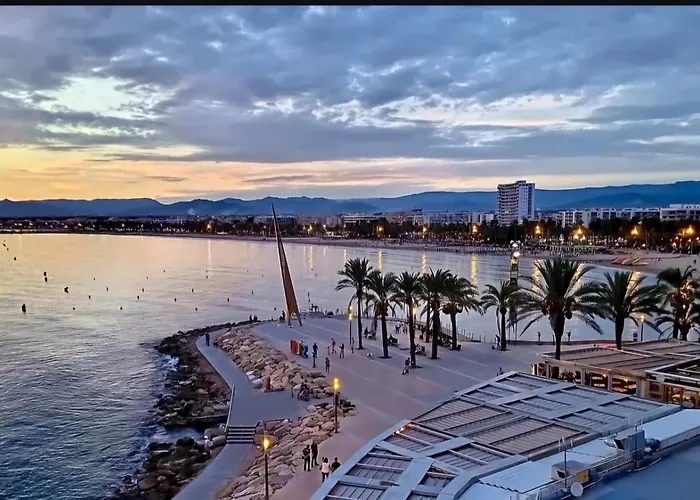 Nautilus Vistas Mar, Nuevo Centro * Salou